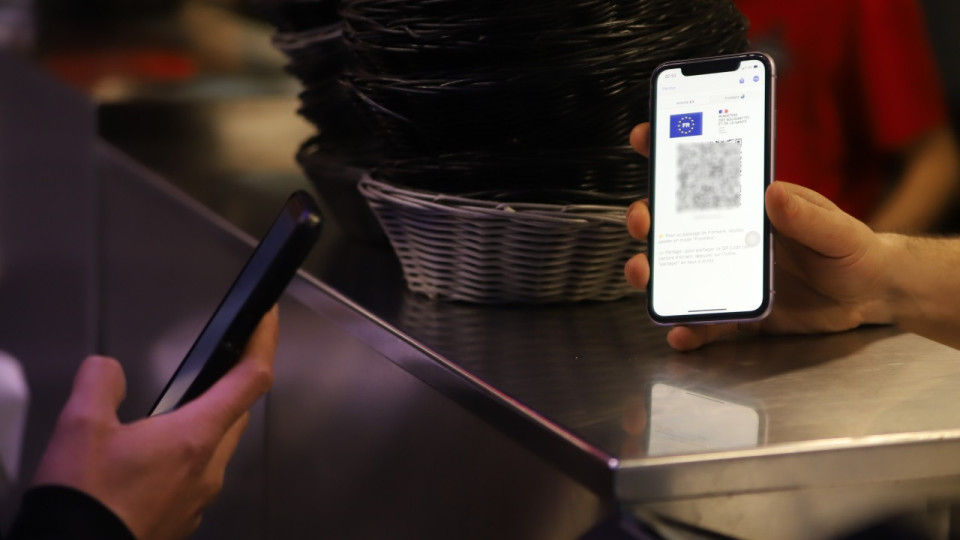 Lyon : plus de 500 000 euros de chiffre d'affaires pour des vendeurs de faux pass sanitaires