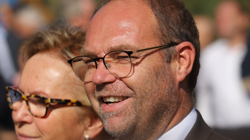 Près de Lyon : le maire de Grigny frappé au visage par un homme armé d’un couteau