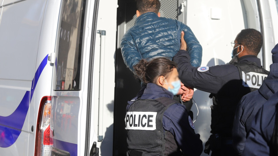 Pr&egrave;s de Lyon : deux cambrioleurs ma&icirc;tris&eacute;s par un voisin, deux autres par la police