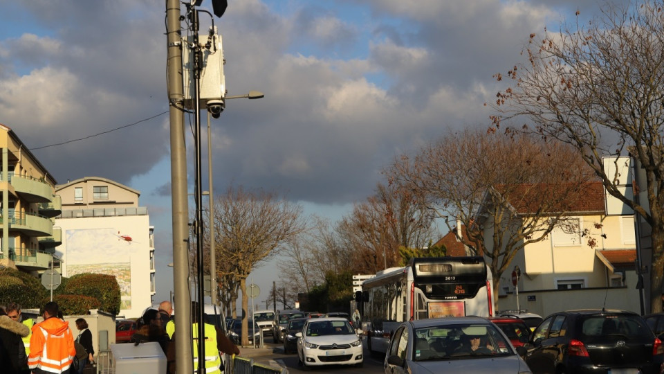 Près de Lyon : le radar sonore de Bron inauguré ce jeudi pour "susciter des prises de conscience"