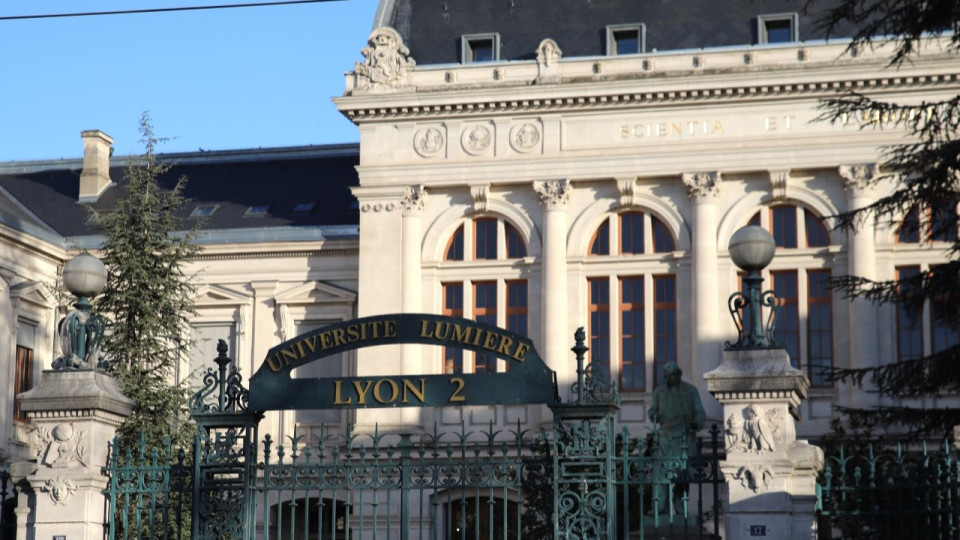 L’Université Lumière Lyon 2 propose des logements d’urgence à ses étudiants ukrainiens