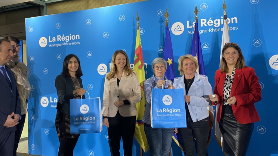 La Région distribue des "boutons d’alertes" pour lutter contre les violences faites aux femmes