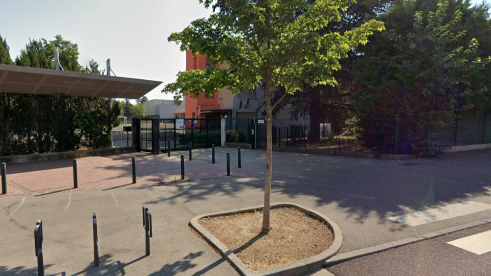 Des individus s'introduisent dans un collège près de Lyon, plusieurs membres du personnels agressés