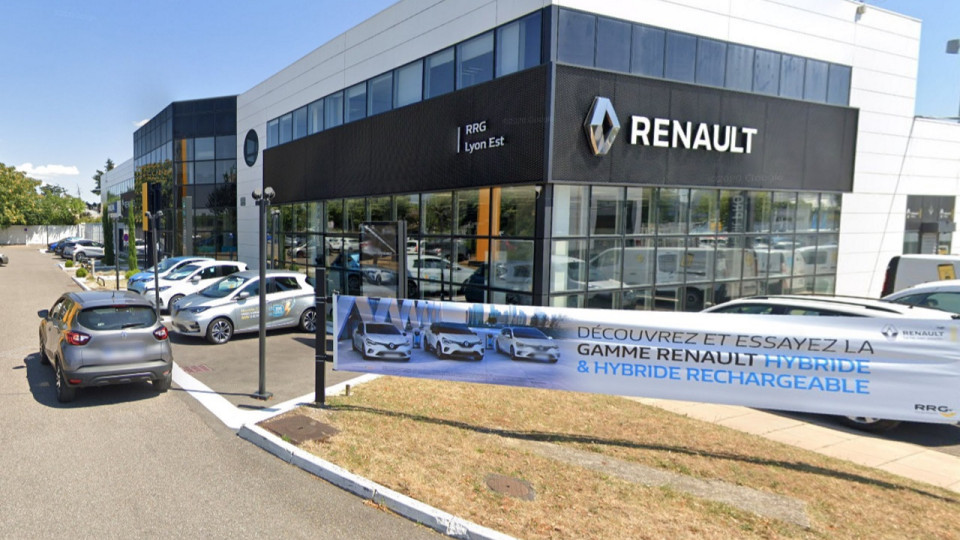 "Zone de non-droit", "centre commercial périclitant" : Renault va fermer sa concession de Lyon-Carré de Soie