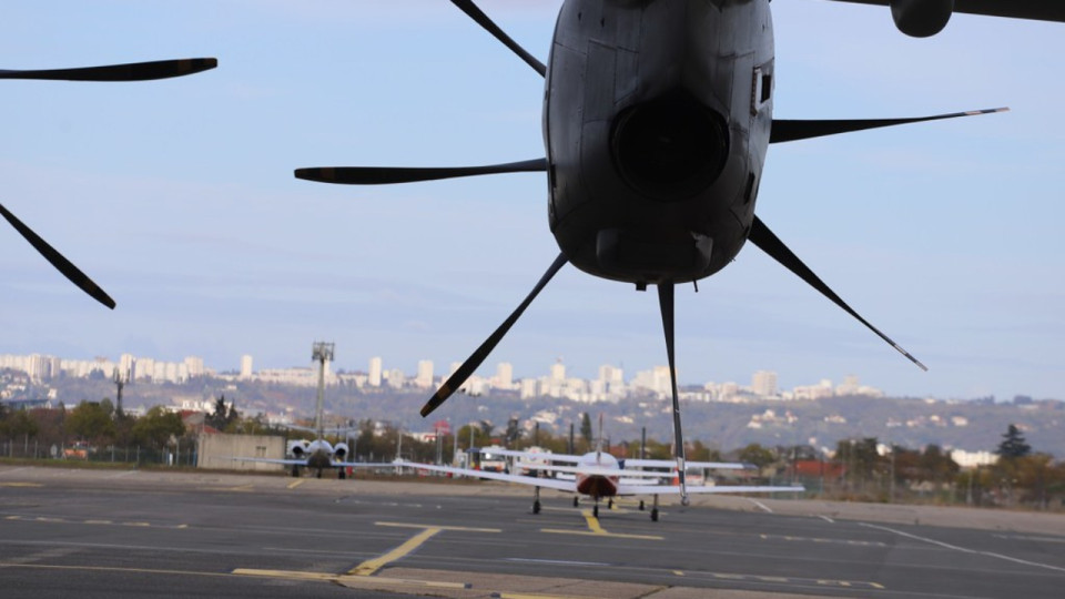 Emission de CO2 et nuisances sonores : l’aéroport Lyon-Bron s’engage pour l’environnement
