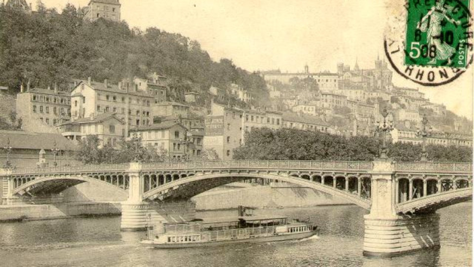 Lyon : le pont d’Ainay est le seul pont qui n’a pas été reconstruit après la Libération