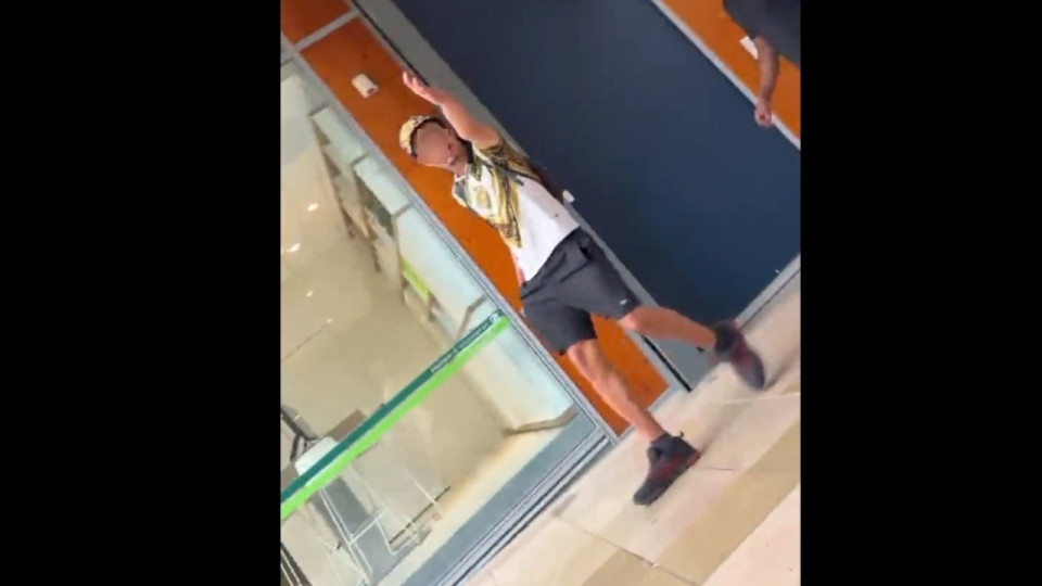 "Je vais t’enterrer [...] sale pédé" : une agression homophobe au cœur de Confluence à Lyon