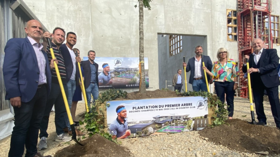 Jo-Wilfried Tsonga s’implante à Lyon avec la All In Country Club dédiée à la balle jaune