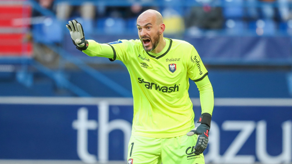 Le gardien Rémy Riou revient à l'OL (officiel)