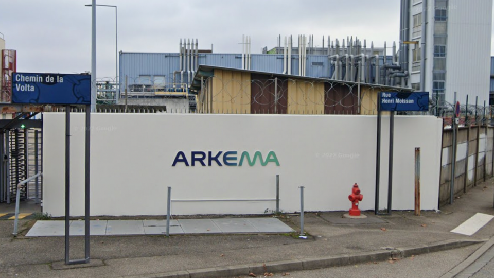 Pollution aux perfluorés près de Lyon : deux arrêtés préfectoraux pour renforcer la surveillance d’Arkema et Daikin