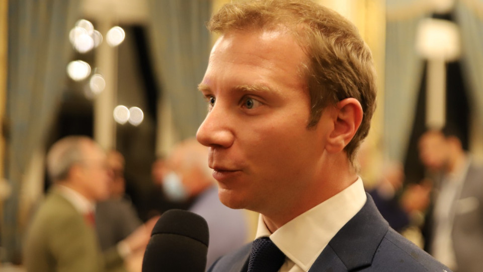 Législatives : la commission des sondages tape sur les doigts d’Alexandre Vincendet (LR) pour un tract anti-Khedher