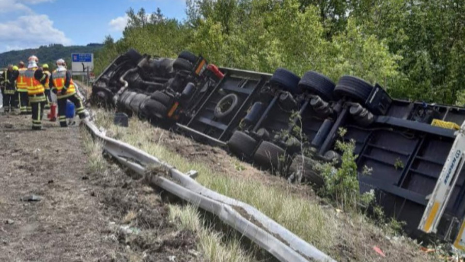 Trafic saturé sur l'A7 au sud de Lyon à cause d'un poids-lourd accidenté
