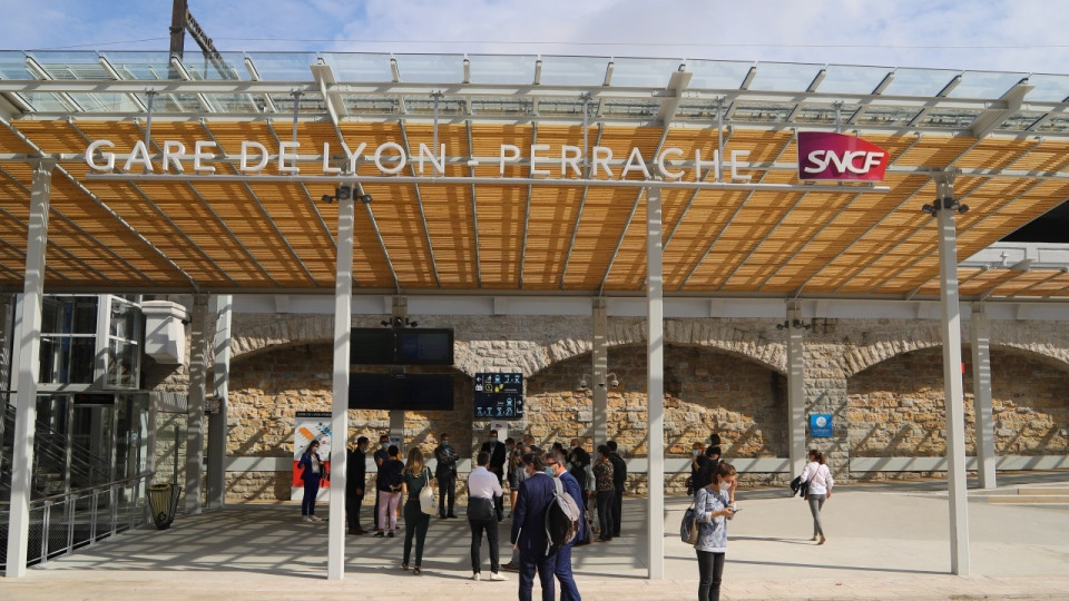 Lyon : la bagarre entre agents de sécurité finit par un coup de couteau