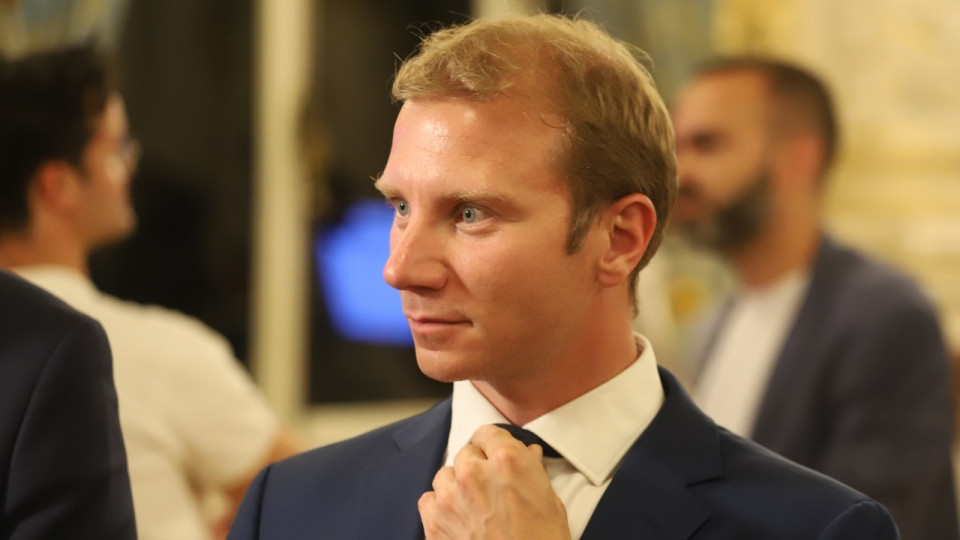 Législatives : le patron des Républicains du Rhône appelle à "faire barrage à l'extrême-gauche"