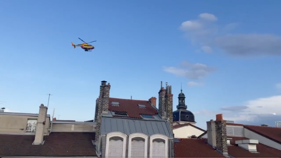 Lyon : pourquoi un hélicoptère vole très bas depuis ce mercredi matin ?