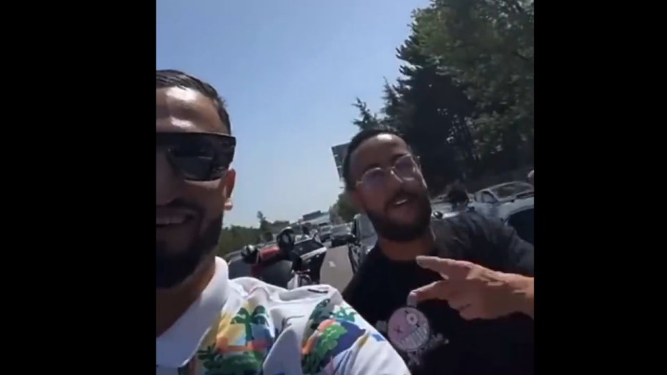 Lyon : les rappeurs Lacrim et Many GT (les Daltons) bloquent l'A43 pour un clip