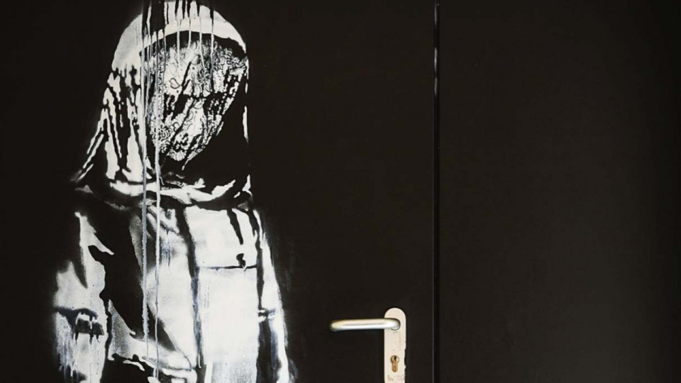 Vol d'une oeuvre Banksy au Bataclan : jusqu'à deux ans de prison ferme pour sept Lyonnais et un Italien