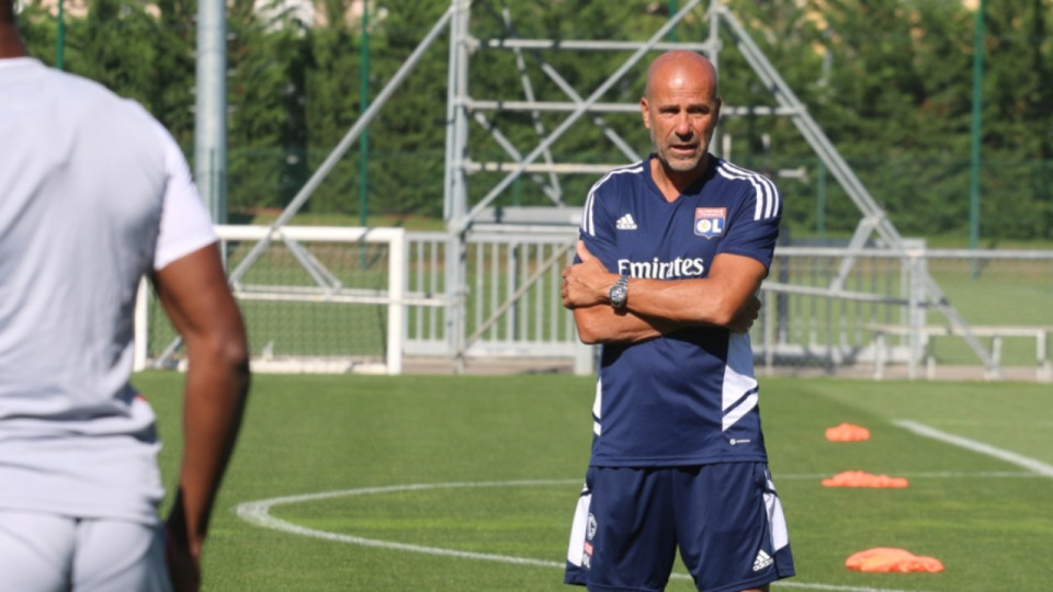 "Je sens quelque chose de spécial" : Peter Bosz (OL) donne le ton pour la saison prochaine