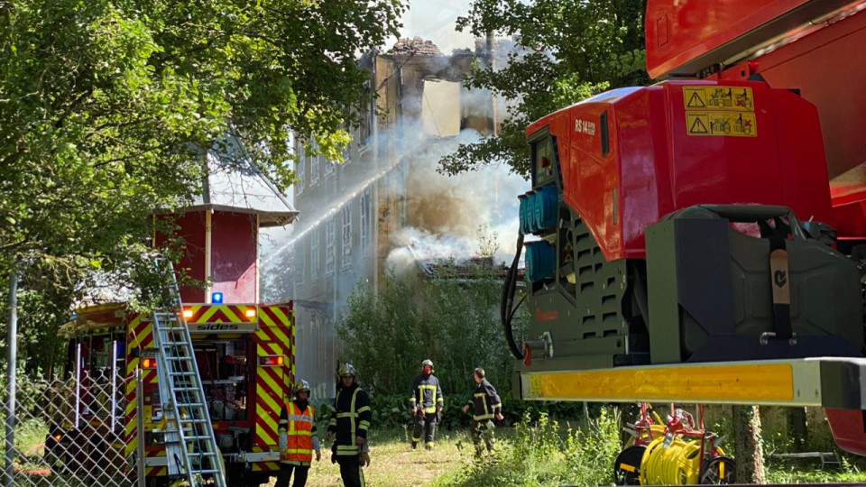 Pr&egrave;s de Lyon : un important feu dans un centre a&eacute;r&eacute;, un incendie criminel ?