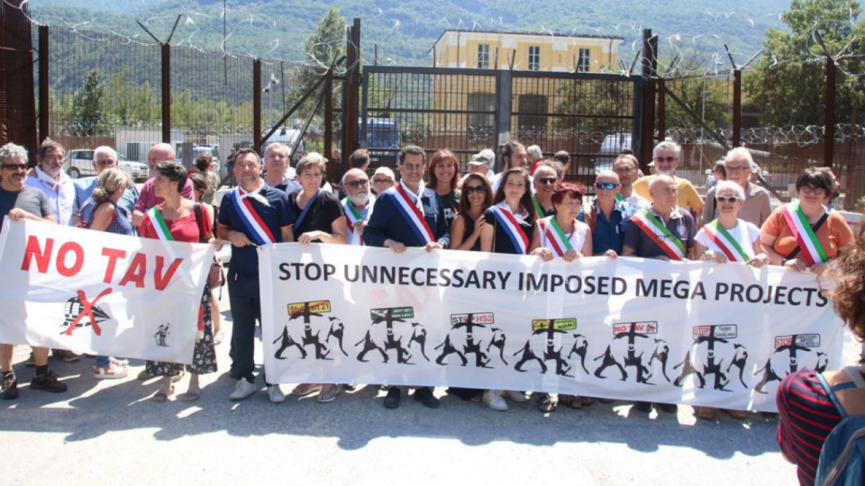Premier déplacement à l’étranger des députés Garin et Amard pour dénoncer le projet "écocide" du Lyon-Turin