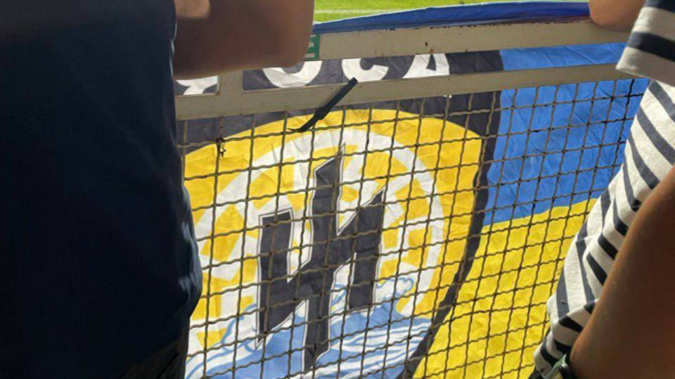 Des supporters lyonnais accusés d'avoir sorti un logo néonazi durant OL-Kiev