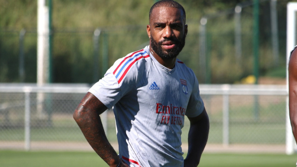 OL : Alexandre Lacazette et Moussa Dembélé piqués à plusieurs reprises par des guêpes lors d’une partie de paintball