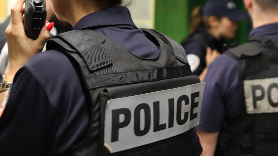 Lyon : un adolescent de 14 ans vol arrache une chaîne de cou à un individu