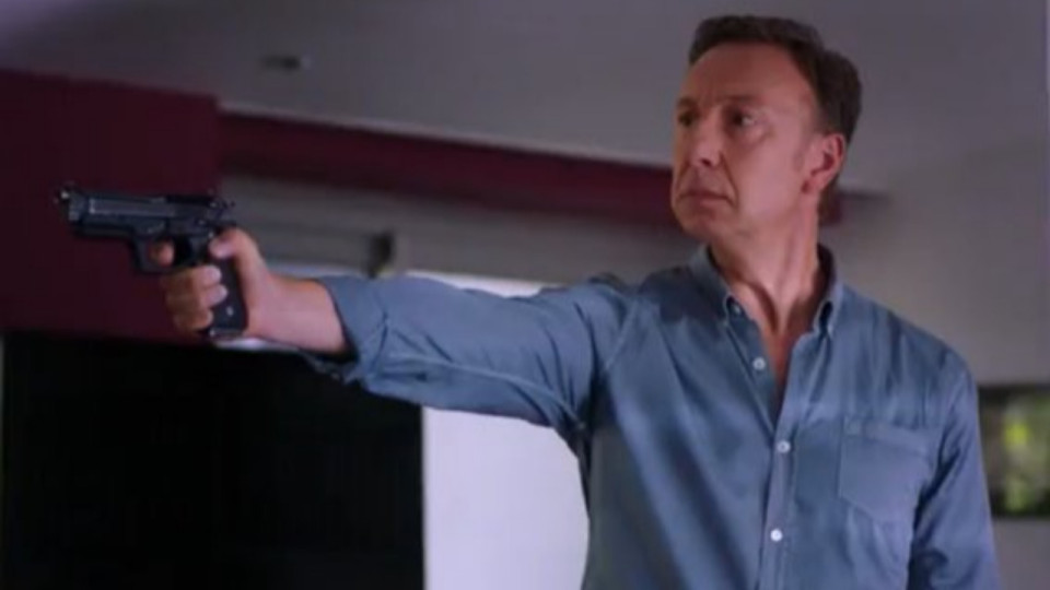 Stéphane Bern armé dans un téléfilm : Internet détourne et s’amuse