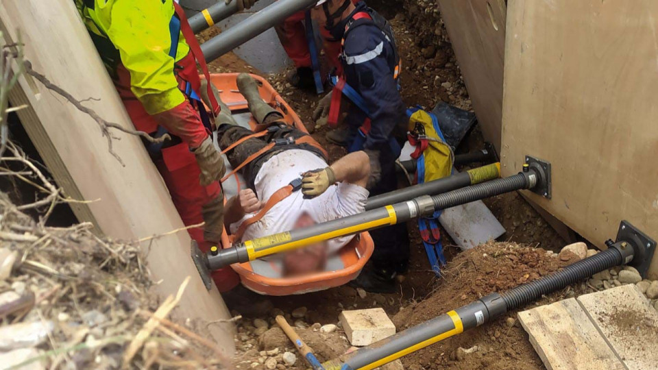 Pr&egrave;s de Lyon : enseveli dans le trou qu&rsquo;il creusait dans son jardin