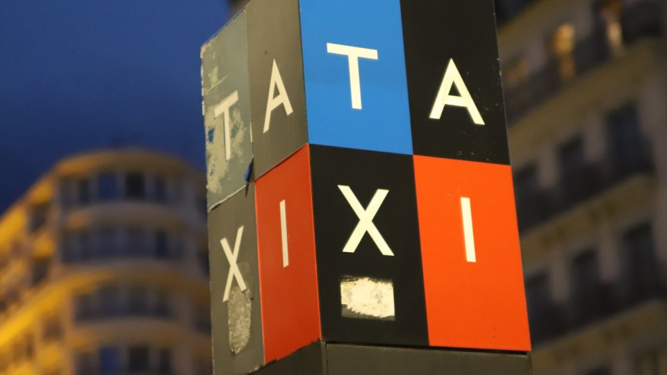 Métropole de Lyon : Christophe Geourjon (UDI) réclame des bornes électriques pour les taxis