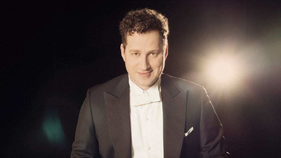 Le contrat du directeur musical de l’Orchestre National de Lyon renouvelé