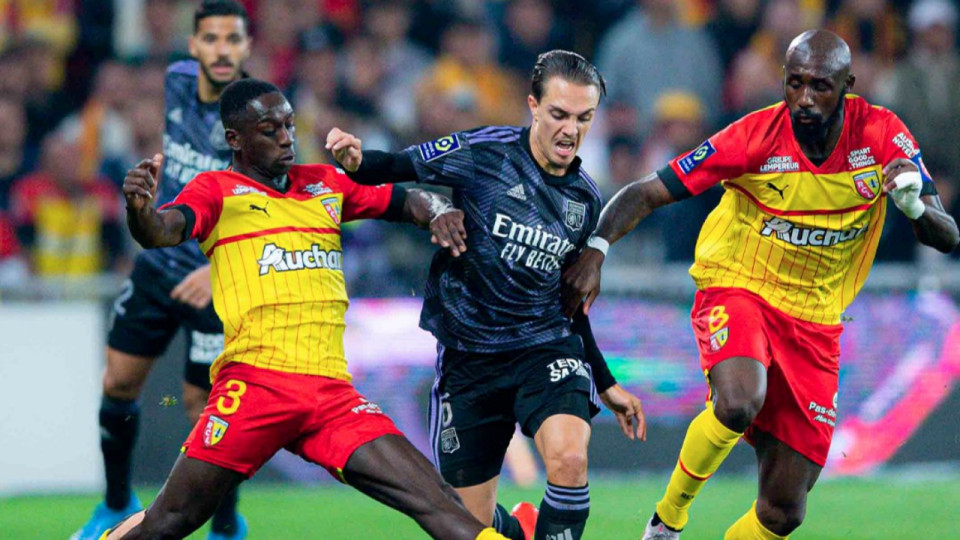 Lens-Lyon : 4e défaite pour l’OL qui continue de sombrer (1-0) - VIDEO