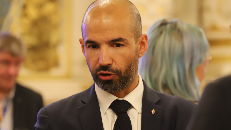 "Lyon c'est de gauche et écolo" : Grégory Doucet repris de volée par le maire d'Ecully