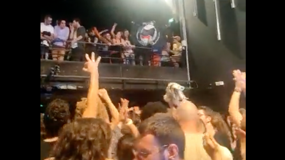 Lyon : un drapeau de la Gale et des slogans d’ultra-gauche au concert de Médine