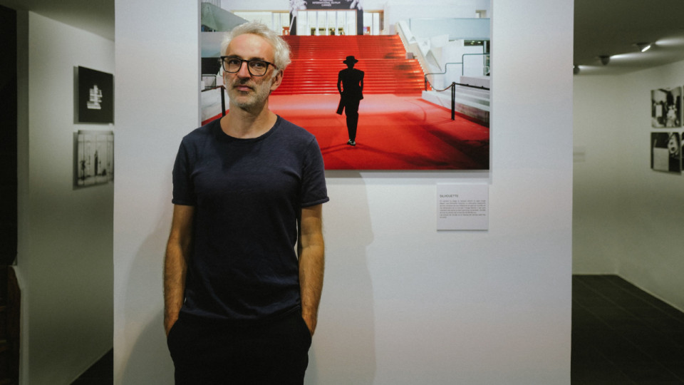 Vincent Delerm inconsolable après s’être fait voler son appareil photo dans la rue à Lyon