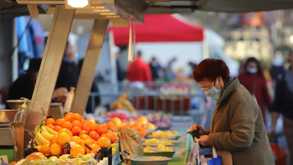 Lyon : le Marché du goût envahit la place Bellecour ce mercredi
