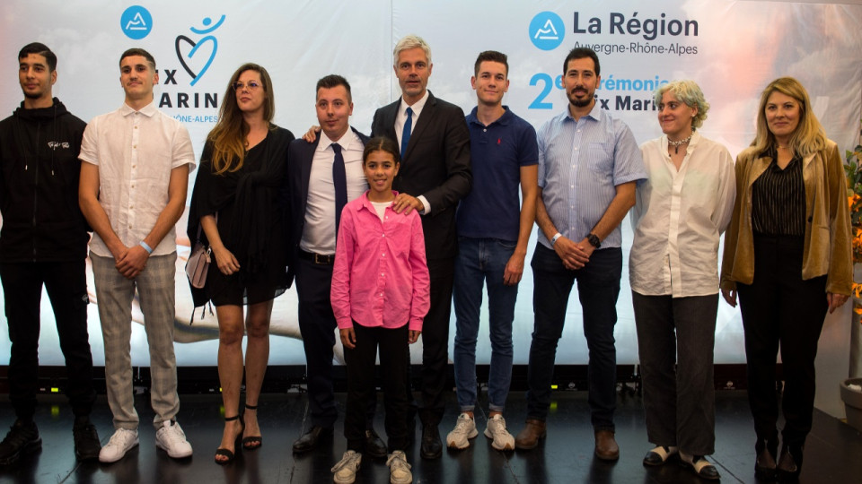 Elle avait sauvé la vie d'une femme se noyant dans le Rhône : Capucine, 18 ans, a reçu le Prix Marin