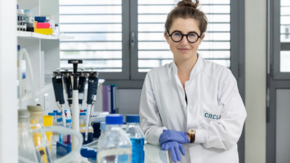 Emma Risson : une Lyonnaise laur&eacute;ate du prix Jeune Talent de la fondation de l&rsquo;Oreal