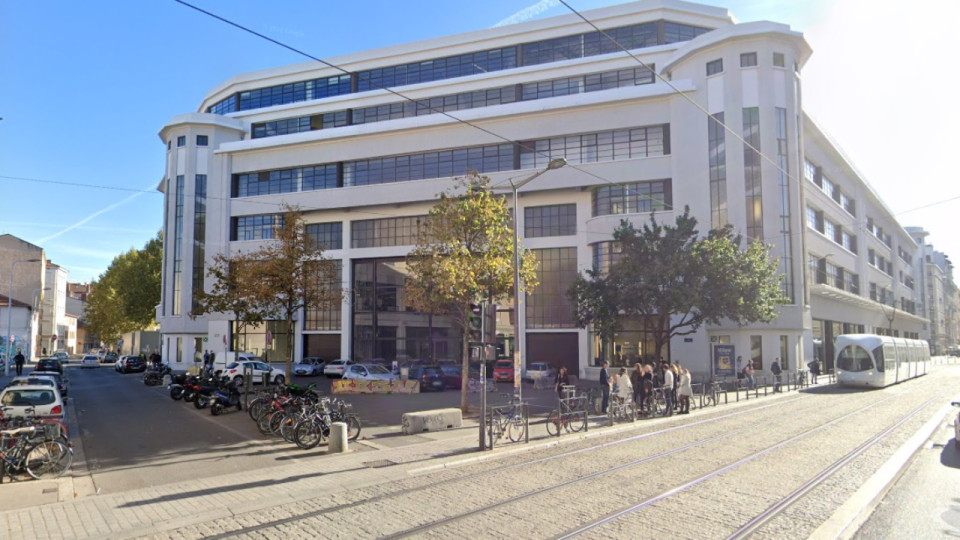 Suspiscion d'intoxication collective dans une &eacute;cole de commerce &agrave; Lyon : les &eacute;tudiants avaient en fait trop bu