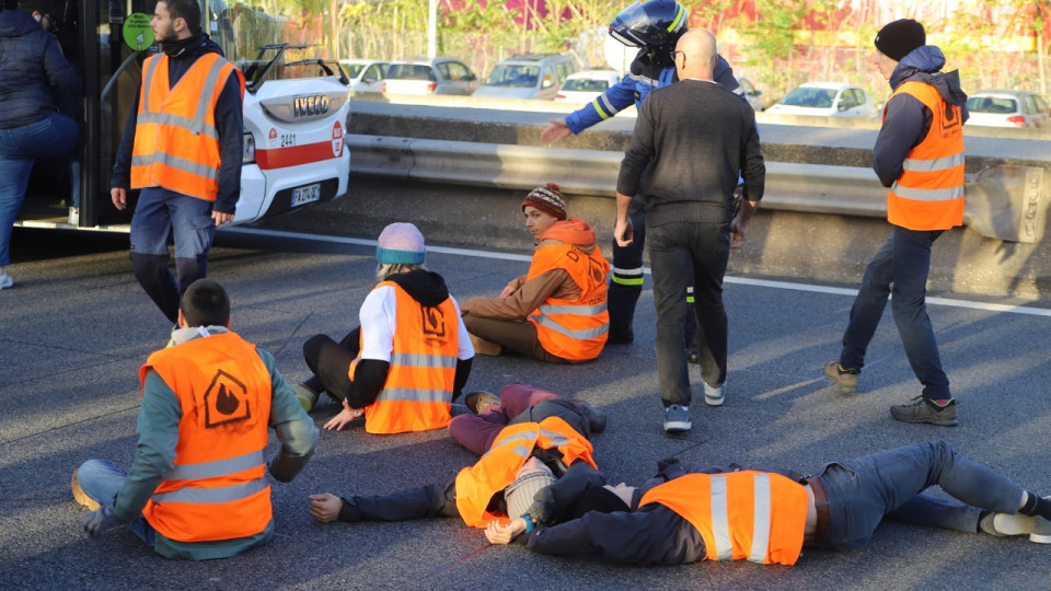 Faut-il s’attendre à une multiplication des blocages d’axes à Lyon par Dernière Rénovation ? - VIDEO