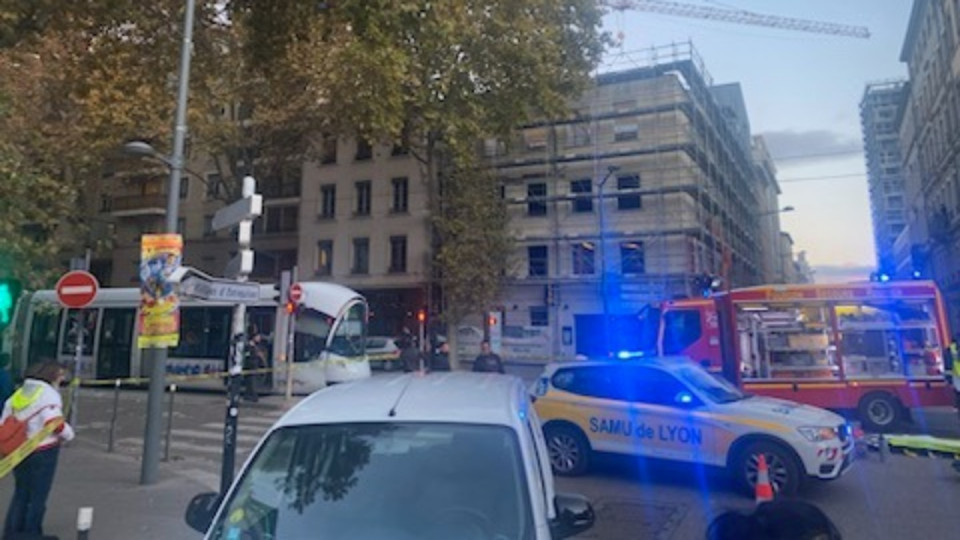 Lyon : accident tramway-voiture, l&rsquo;automobiliste bless&eacute;