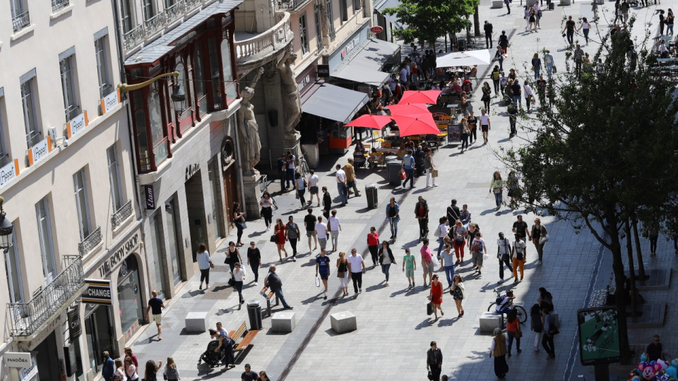 Lyon : un ado libyen lui vole son téléphone rue de la Ré, il parvient à le récupérer