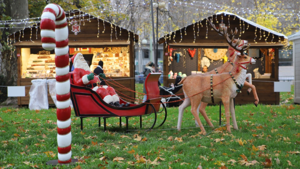 On a testé : le marché de Noël de la place Carnot à Lyon et ses chalets très gourmands !