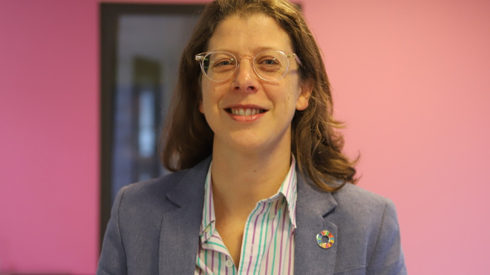 Tabac interdit devant les écoles à Lyon : "Créer une nouvelle norme sociale de comportement"