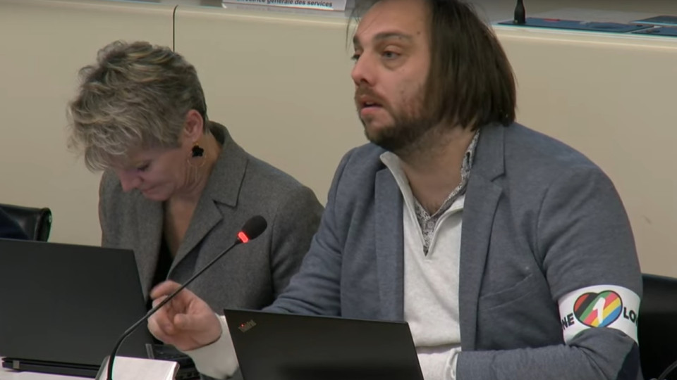 Métropole de Lyon : le vice-président aux Sports s'affiche avec le brassard One Love interdit au Qatar