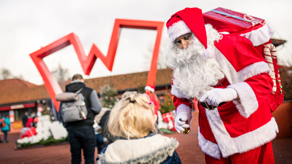Le Père-Noël débarque à Walibi pour faire son Christmas Show