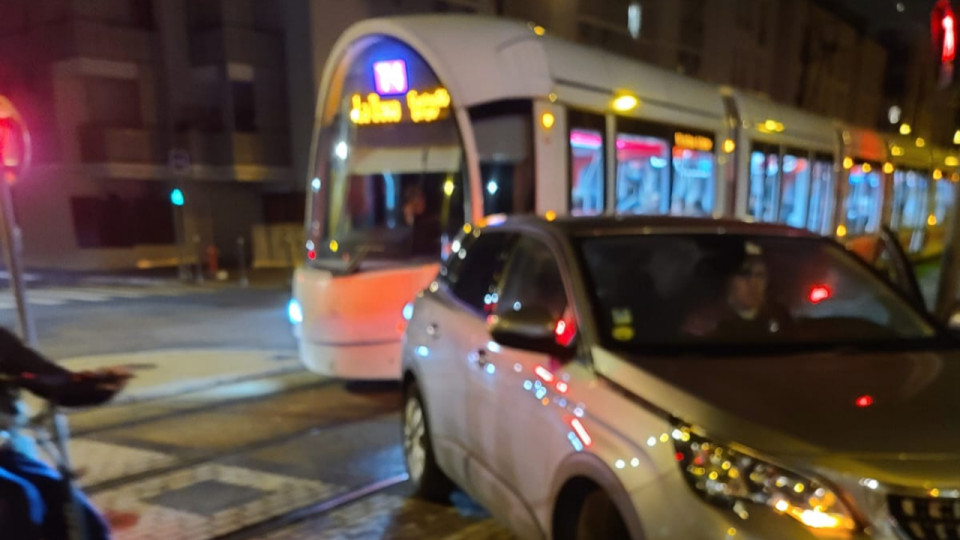 V&eacute;nissieux : accident tramway T4-voiture