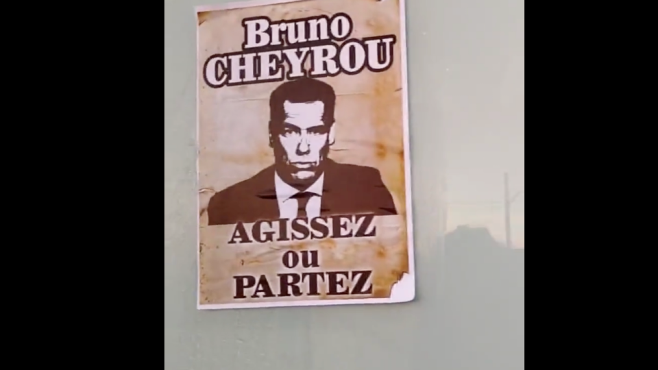 "Agissez ou partez" : les supporters de l’OL ont collé des affiches contre des joueurs et les dirigeants