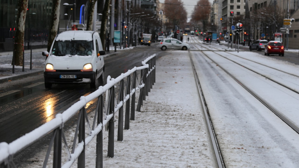 Le Rhône passe en vigilance orange à la neige et au verglas !