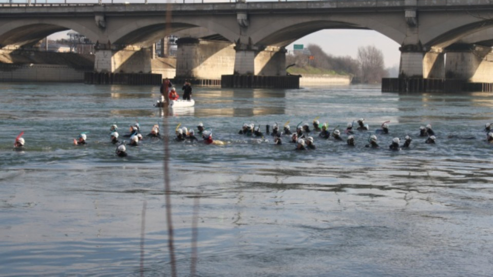 Plus de 300 participants à la Traversée de Lyon à la nage avec palmes !